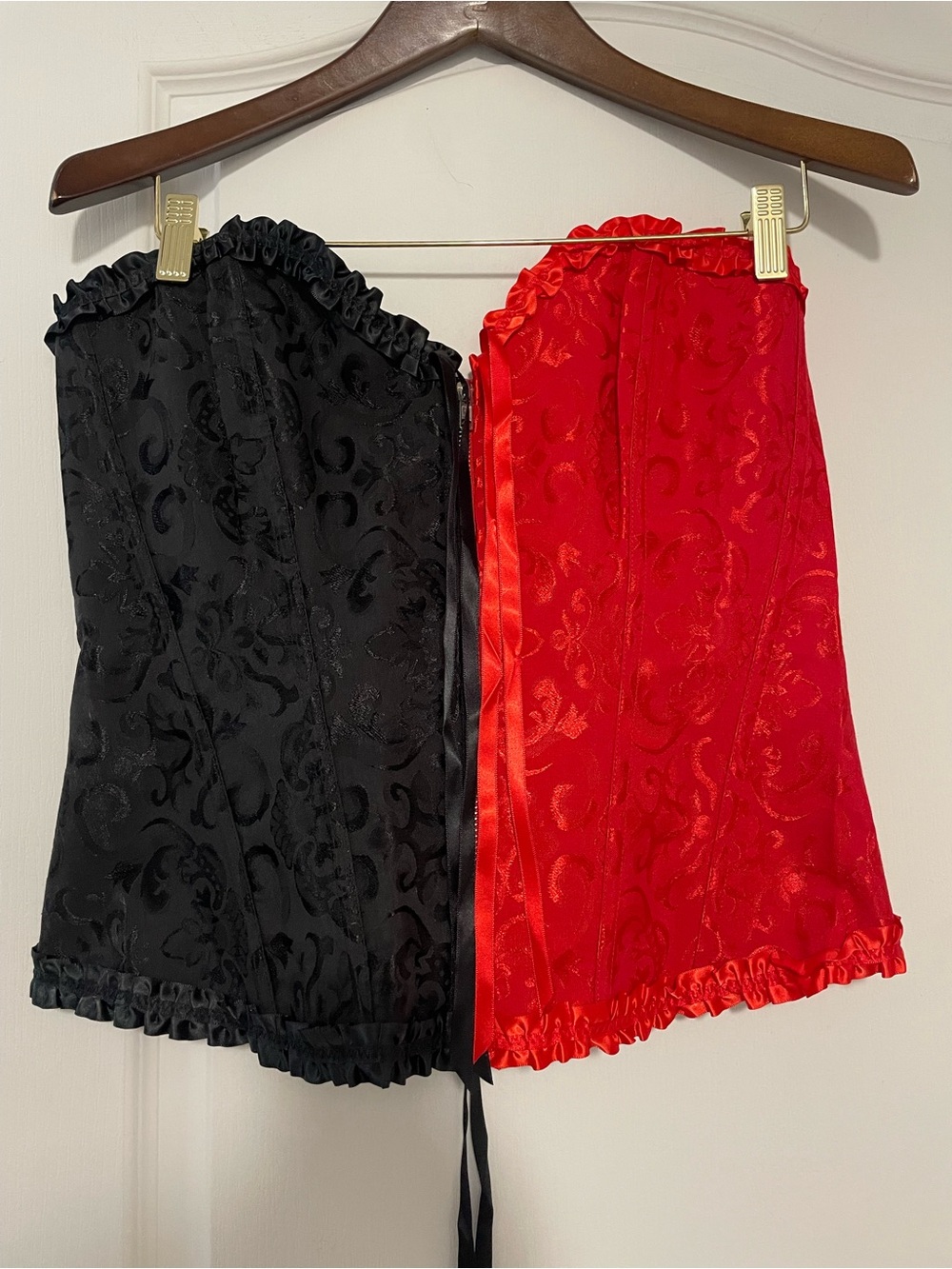 Black and Red Strapless Jacquard Corset, Size 2XL